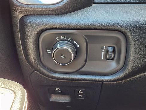Used 2023 RAM 1500 Laramie image 12