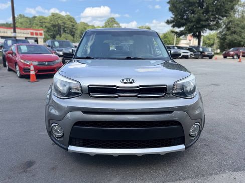 Used 2018 Kia Soul + FWD image 2