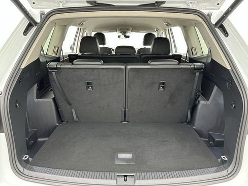 Certified 2025 Volkswagen Atlas SE image 25