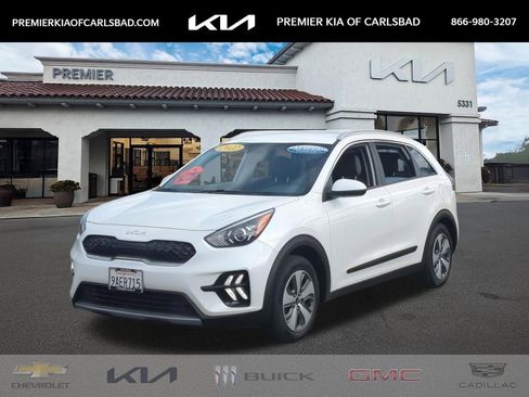 Certified 2022 Kia Niro LX image 1