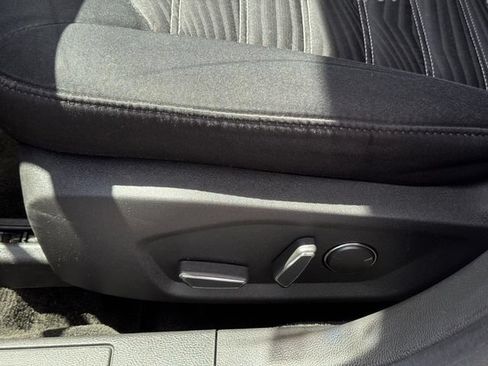 Used 2016 Ford Fusion SE FWD image 13
