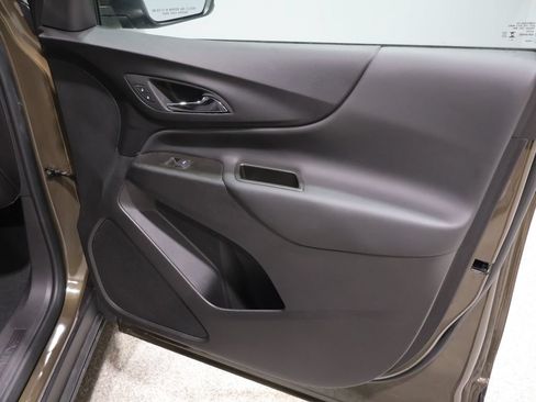 Used 2024 Chevrolet Equinox LT w/ LPO, Floor Liner Package FWD image 25