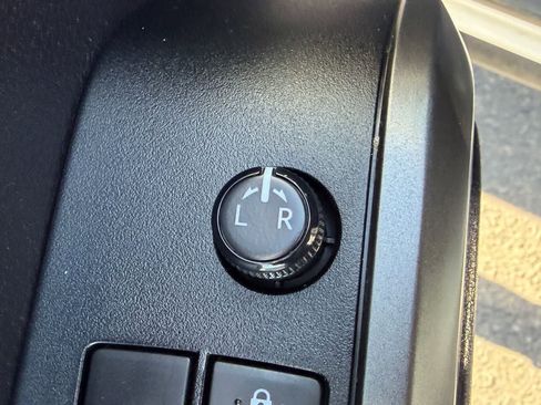 Used 2020 Toyota Tacoma TRD Sport w/ Technology Package RWD image 15