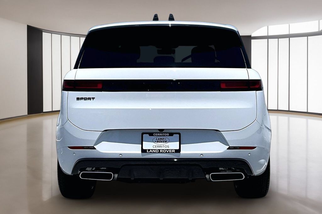 New 2026 Land Rover Range Rover Sport Dynamic SE AWD/4WD image 4