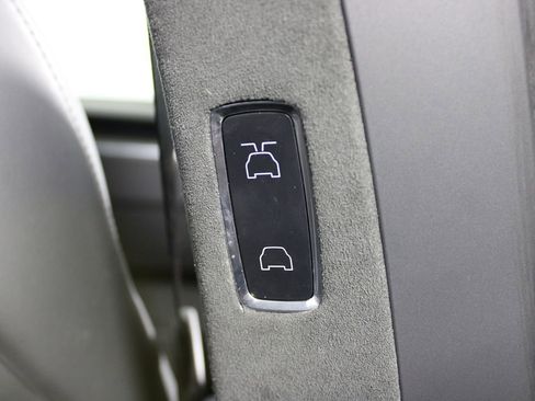 Used 2022 Tesla Model X Plaid AWD/4WD image 29