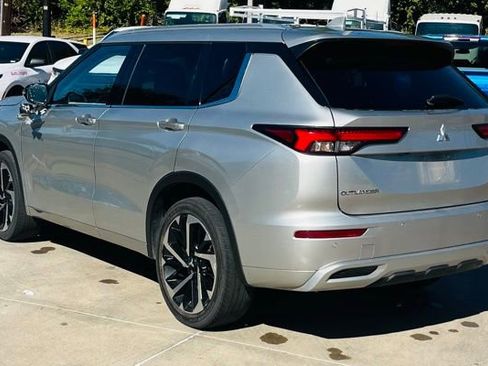 Used 2024 Mitsubishi Outlander SEL image 4