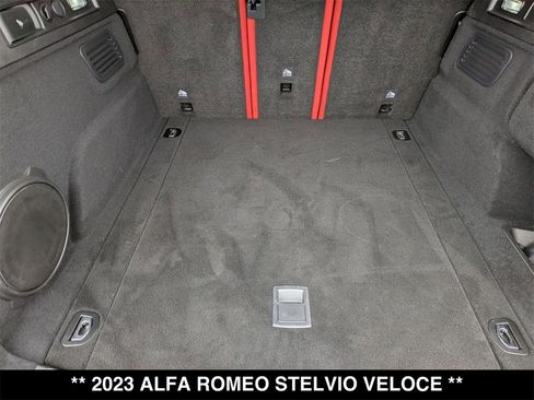 Used 2023 Alfa Romeo Stelvio Veloce image 26