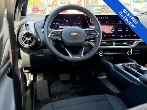 New 2026 Chevrolet Equinox EV LT w/ Comfort Package FWD image 7