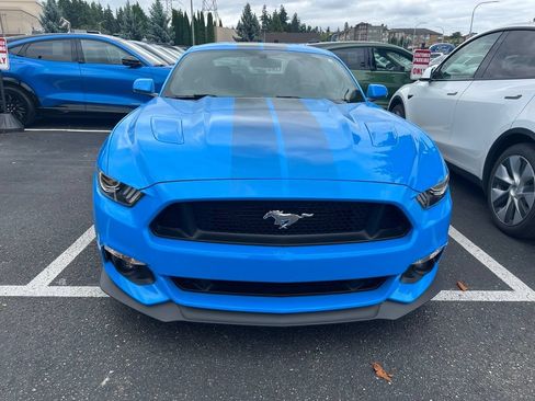 Used 2017 Ford Mustang GT Premium w/ GT Performance Package RWD image 2