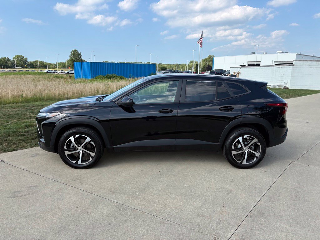 Used 2024 Chevrolet Trax RS w/ Driver Confidence Package FWD image 6
