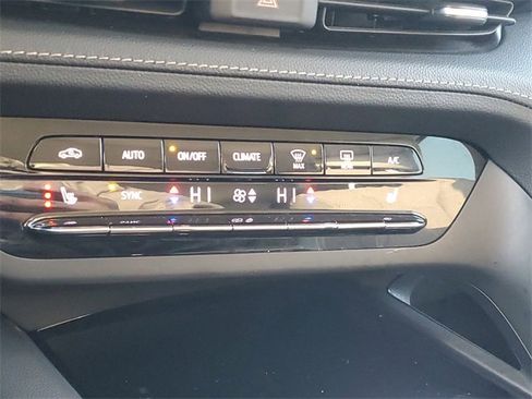 Used 2023 Buick Envision Preferred image 28