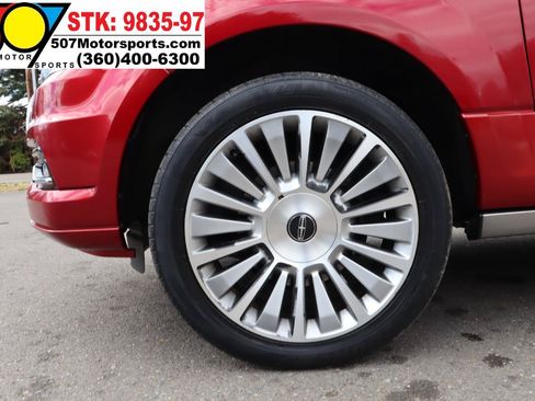 Used 2015 Lincoln Navigator 4WD w/ Equipment Group 101A Reserve image 26