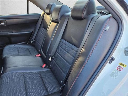 Used 2015 Toyota Camry SE image 22