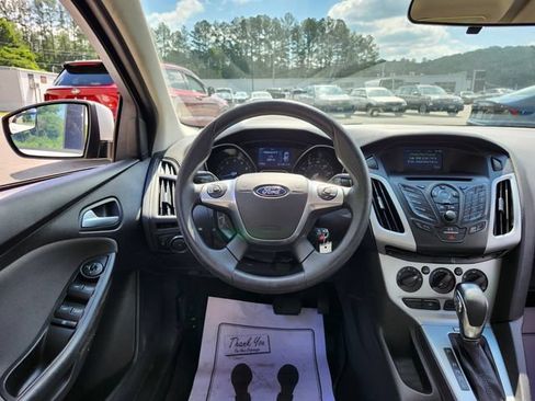 Used 2014 Ford Focus SE FWD image 14