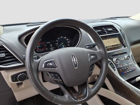Used 2018 Lincoln MKX Reserve w/ Lincoln MKX Climate Package AWD/4WD image 12