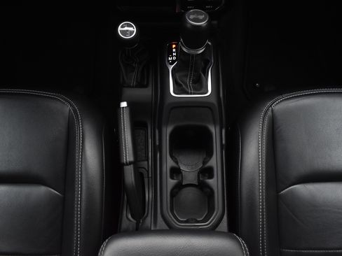 Used 2023 Jeep Wrangler Unlimited Sahara image 19