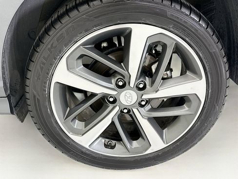 Used 2019 Hyundai Kona Limited AWD/4WD image 29