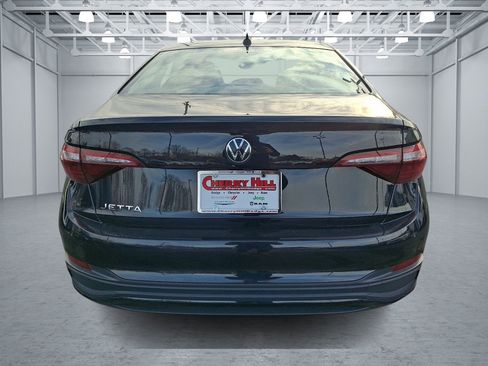 Used 2024 Volkswagen Jetta S image 4