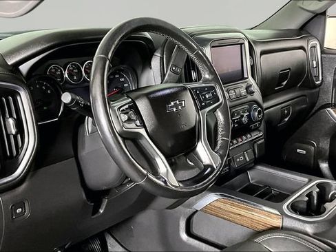 Used 2019 Chevrolet Silverado 1500 RST AWD/4WD image 17