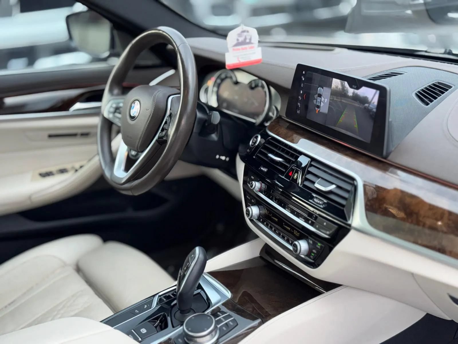 Used 2017 BMW 540i RWD image 14