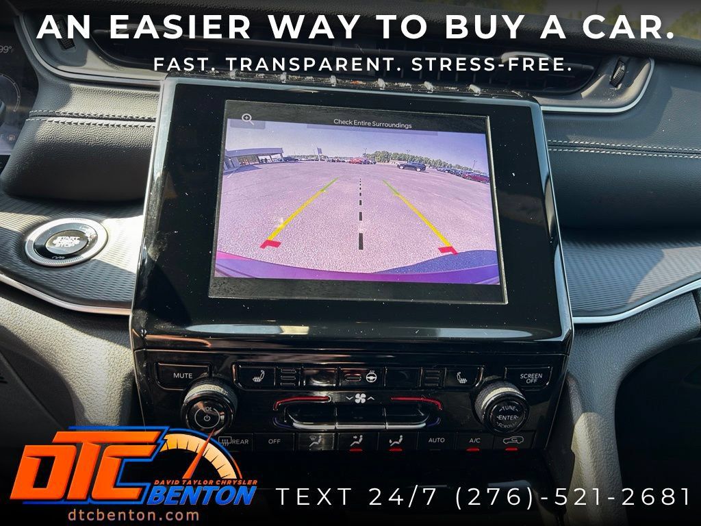 Used 2025 Jeep Grand Cherokee Altitude AWD/4WD image 20