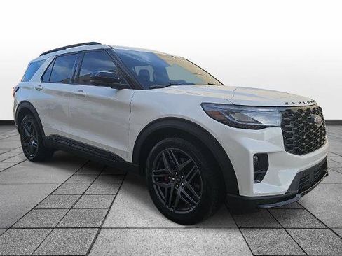 Certified 2025 Ford Explorer ST AWD/4WD image 3