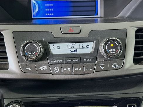 Used 2016 Honda Odyssey SE image 22