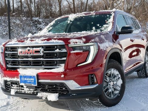 Used 2025 GMC Acadia Elevation w/ LPO, Floor Liner Package image 1