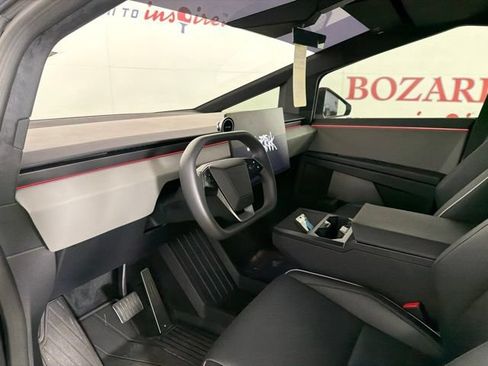 Used 2025 Tesla Cybertruck AWD Crew Cab image 12