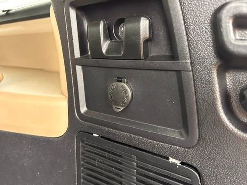 Used 2013 Toyota Sequoia Platinum image 68