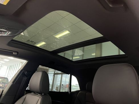 Used 2019 Audi Q8 Prestige w/ Towing Package image 3