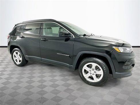 Used 2023 Jeep Compass Latitude w/ Convenience Group image 8