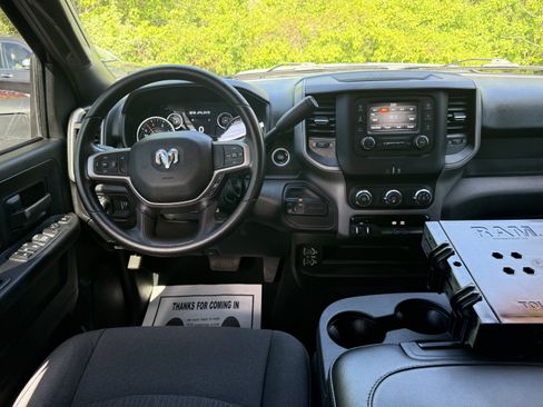Used 2024 RAM 3500 Tradesman w/ Chrome Appearance Group AWD/4WD image 13