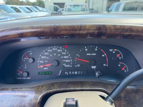 Used 2002 Ford F350 Lariat image 6