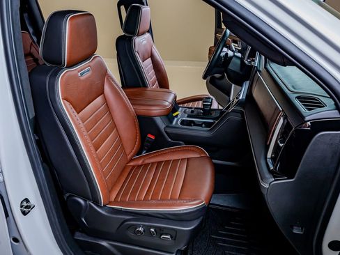 Used 2024 GMC Sierra 1500 Denali Ultimate image 29