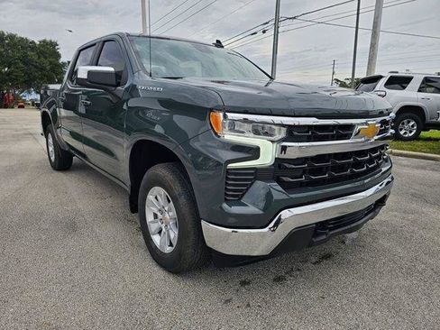 Used 2025 Chevrolet Silverado 1500 LT AWD/4WD image 8
