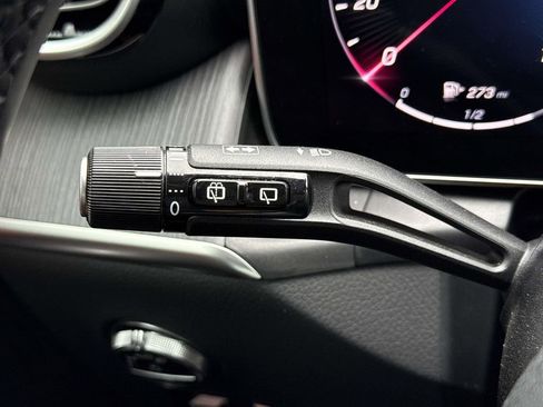 Used 2024 Mercedes-Benz GLC 300 4MATIC image 30