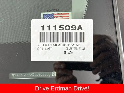 Used 2020 Toyota Camry SE FWD image 31