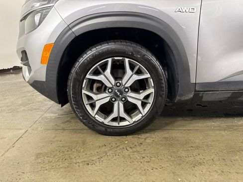 Used 2022 Kia Seltos EX AWD/4WD image 10