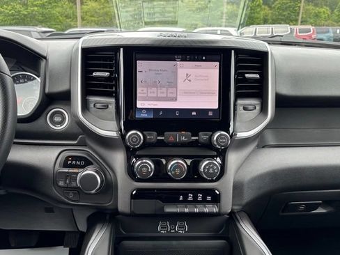 New 2026 RAM 1500 Express AWD/4WD image 18