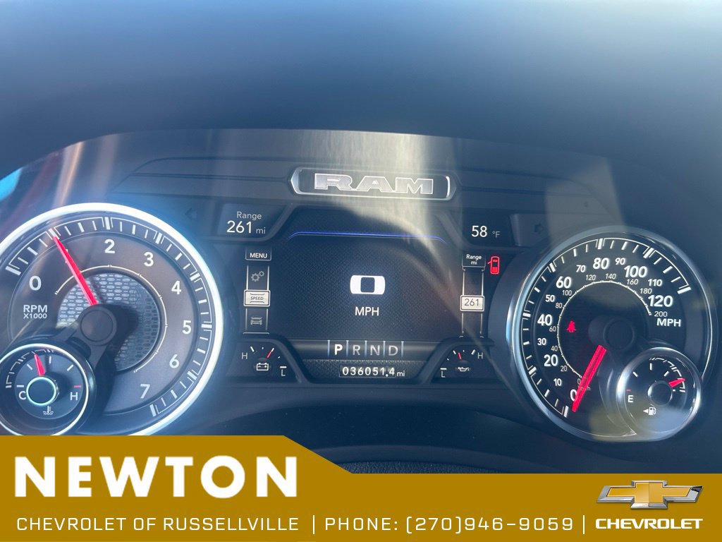 Used 2024 RAM 2500 Big Horn w/ Night Edition AWD/4WD image 17