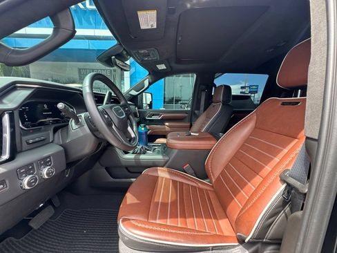 Used 2025 GMC Sierra 2500 Denali Ultimate AWD/4WD image 14