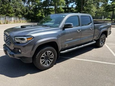 Used 2023 Toyota Tacoma TRD Sport AWD/4WD image 3