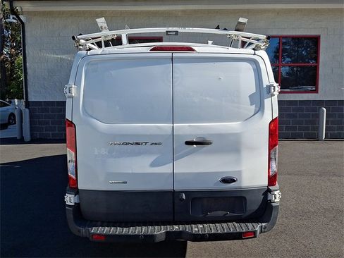 Used 2017 Ford Transit 250 130 Low Roof image 10