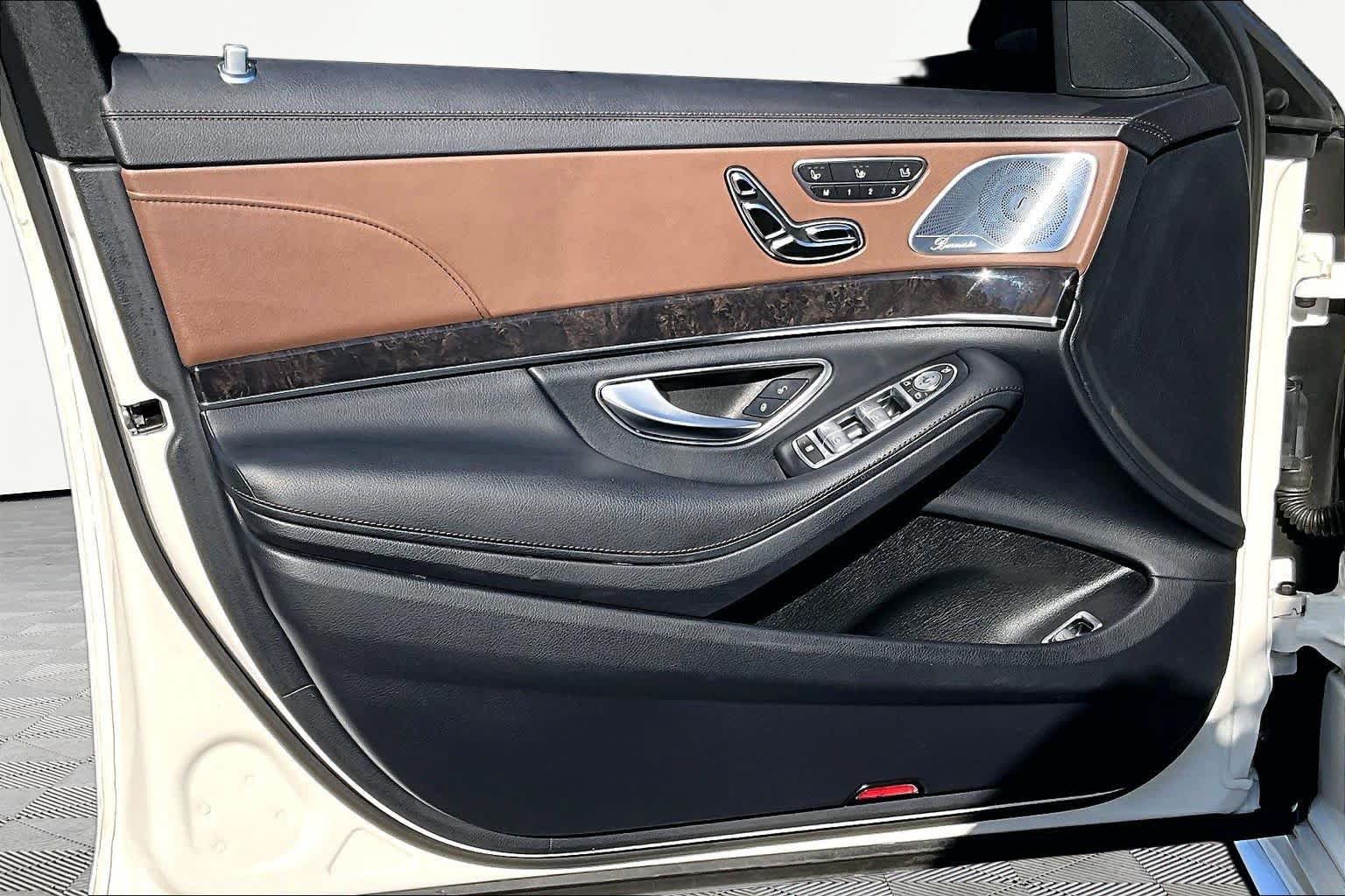 Used 2017 Mercedes-Benz S 550 Sedan image 22