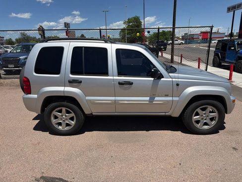 Used 2003 Jeep Liberty Limited AWD/4WD image 8