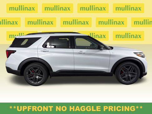 New 2026 Ford Explorer ST-Line RWD image 2