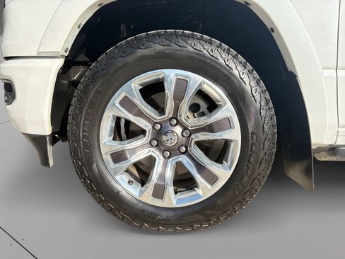 Used 2023 RAM 1500 Limited AWD/4WD image 9