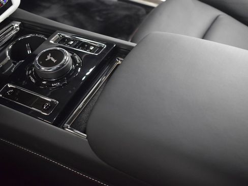 New 2025 Rolls-Royce Spectre w/ Leather Finishing Pack image 34