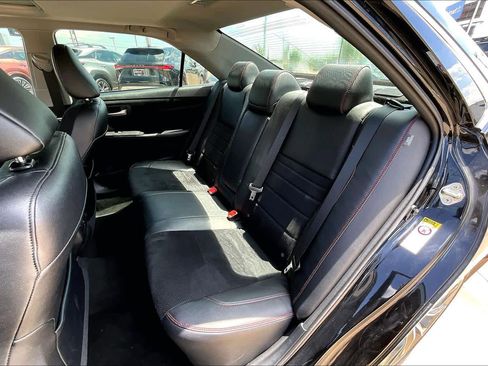 Used 2017 Toyota Camry XSE w/ Moonroof Package FWD image 21